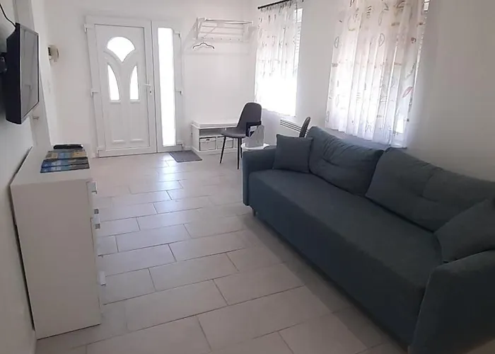 Barlang Utca דירה